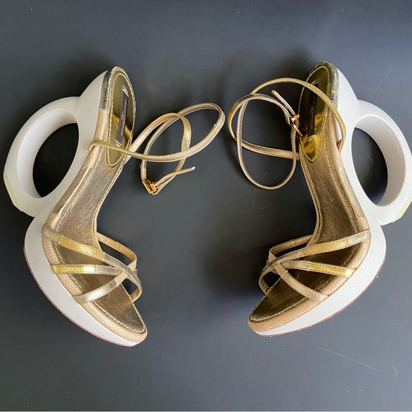 Louis Vuitton Gold Leather Wedge Ankle Strap Sandals Designer Heel Shape - Picture 4 of 15